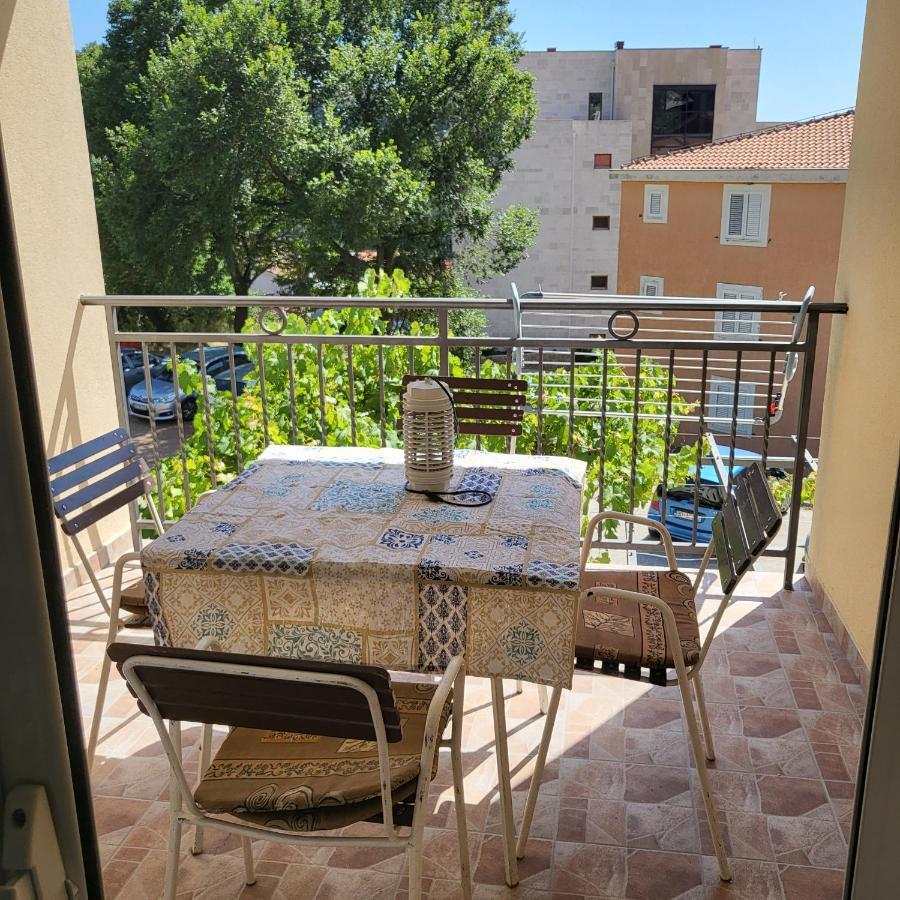 Apartmani Mia Sorajic Petrovac Exteriör bild