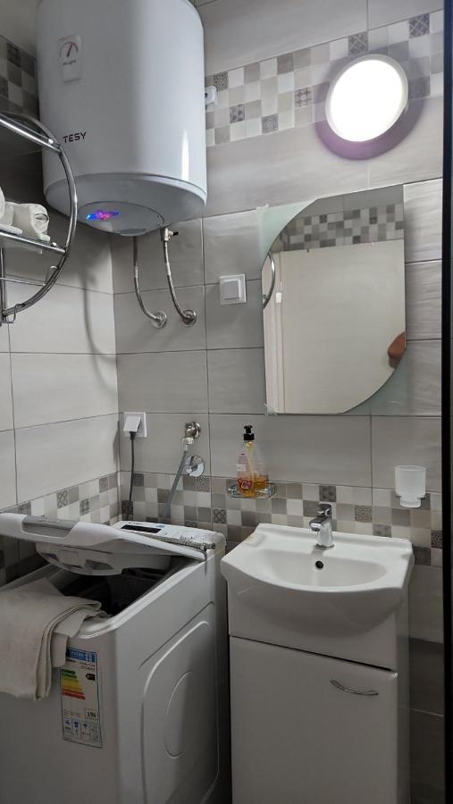 Apartmani Mia Sorajic Petrovac Exteriör bild
