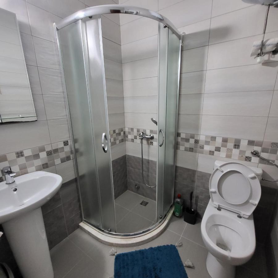 Apartmani Mia Sorajic Petrovac Exteriör bild